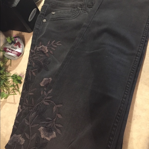 Brand New Seven7 Jeans Size 16 - Picture 3 of 5